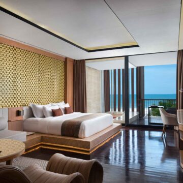 Elegant Retreats: Luxurious Suites at Grand Seminyak