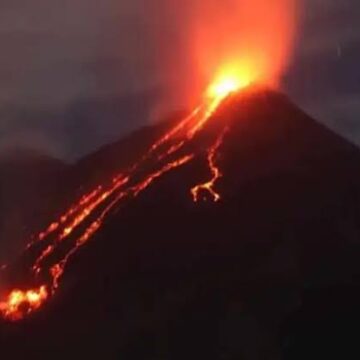 Bali Airport: 90 Flights Canceled in One Day Due to Eruption