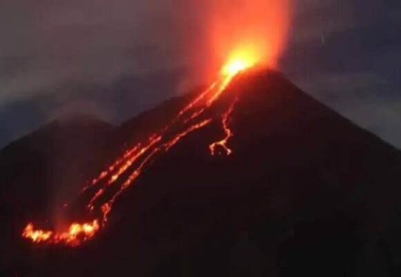 Bali Airport: 90 Flights Canceled in One Day Due to Eruption